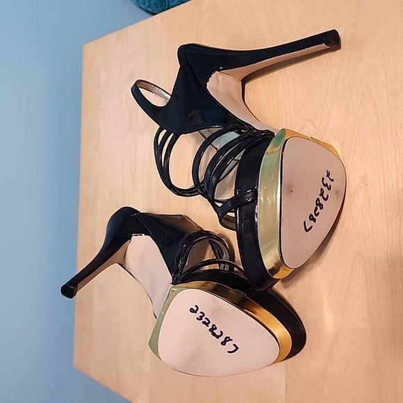 BEBE Baili black leather high heels sandals, Size 7.5M - Picture 5 of 8